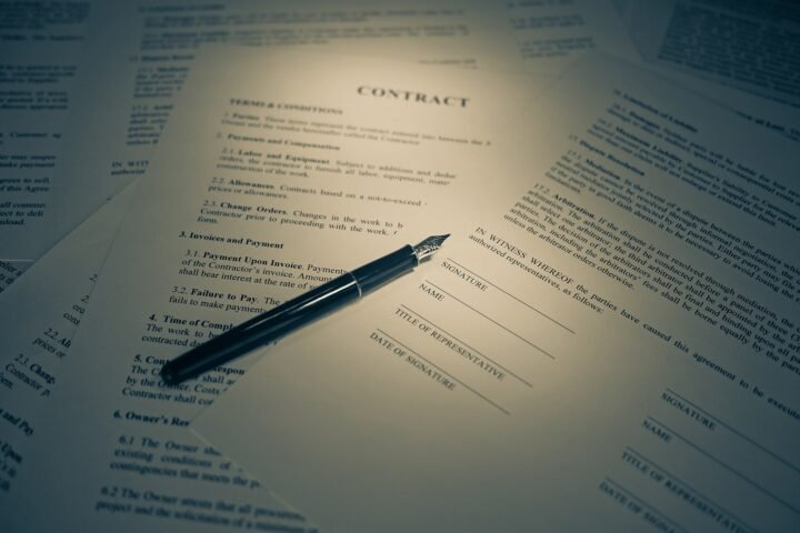 AI contract review tools for startups in 2026, and their legal limits