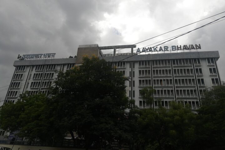 New vs old tax regime for FY 2026-27: which saves salaried staff more